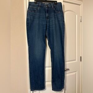 Men’s relaxed fit low rise Carhartt jeans size 34x36 straight leg 5 pocket